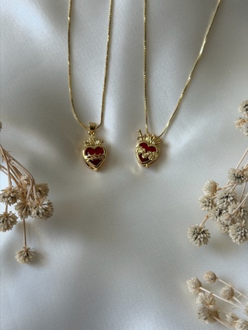 Collar sagrado e inmaculado