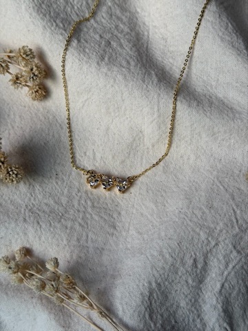 Collar 3 corazones transparente
