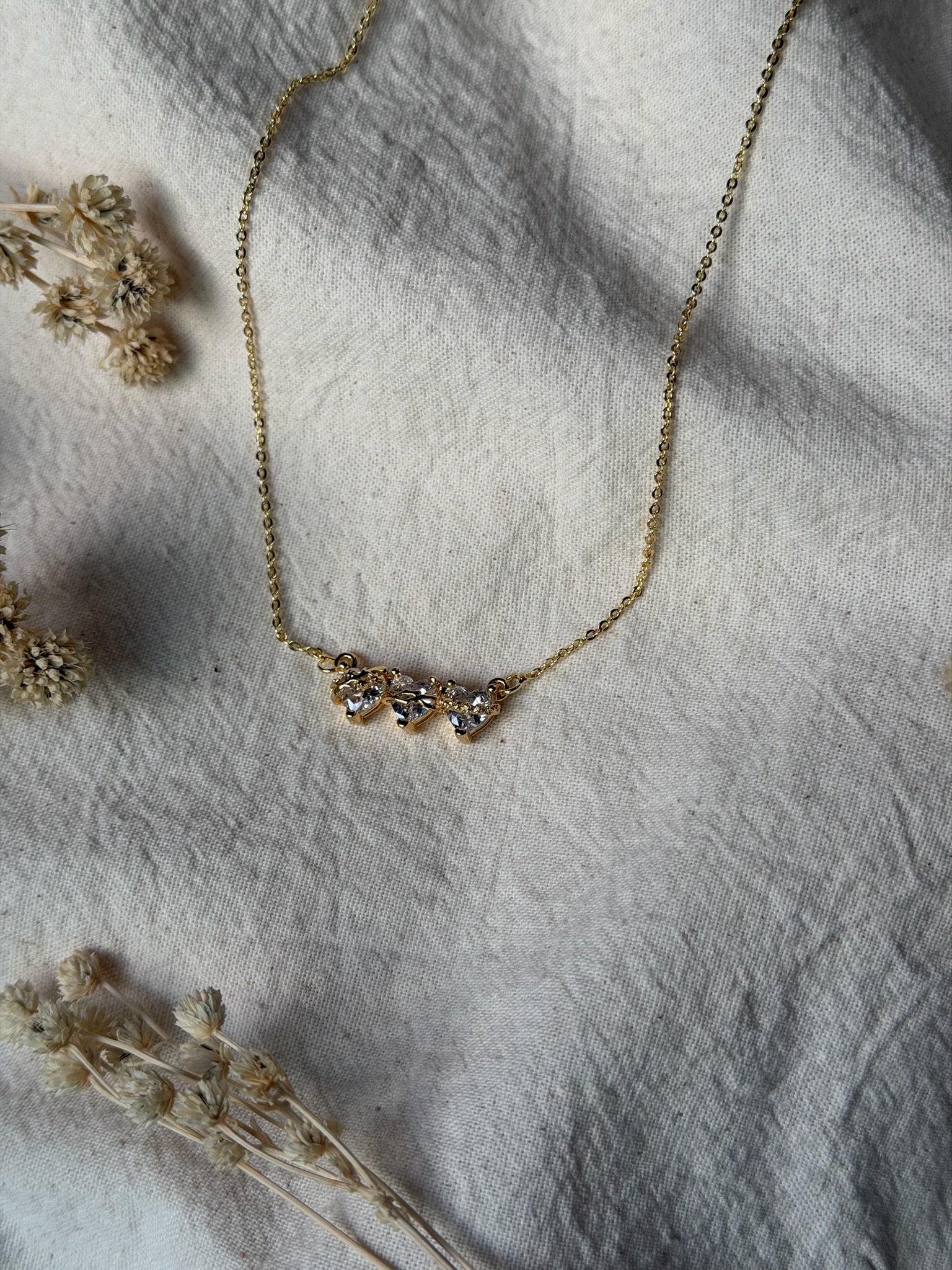 Collar 3 corazones transparente